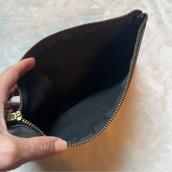 Moss Mills Black Pebbled Leather Wristlet Made in USA - Picture 8 of 13